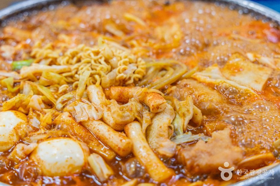 신당동 떡볶이타운 여행 추천 - 로드트립
