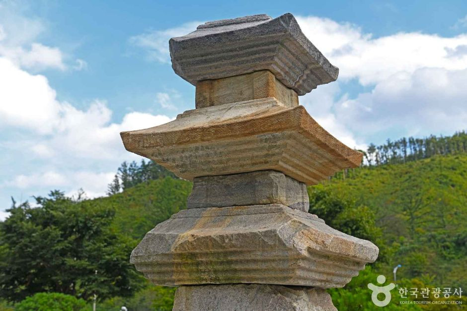 본적사지3층석탑 여행 추천 - 로드트립