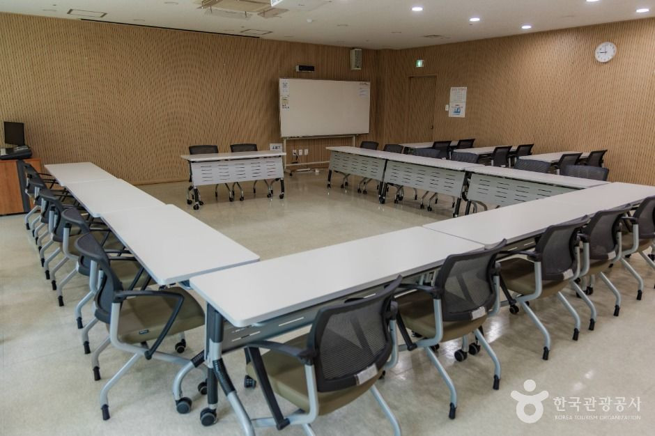 심산기념문화센터 여행 추천 - 로드트립