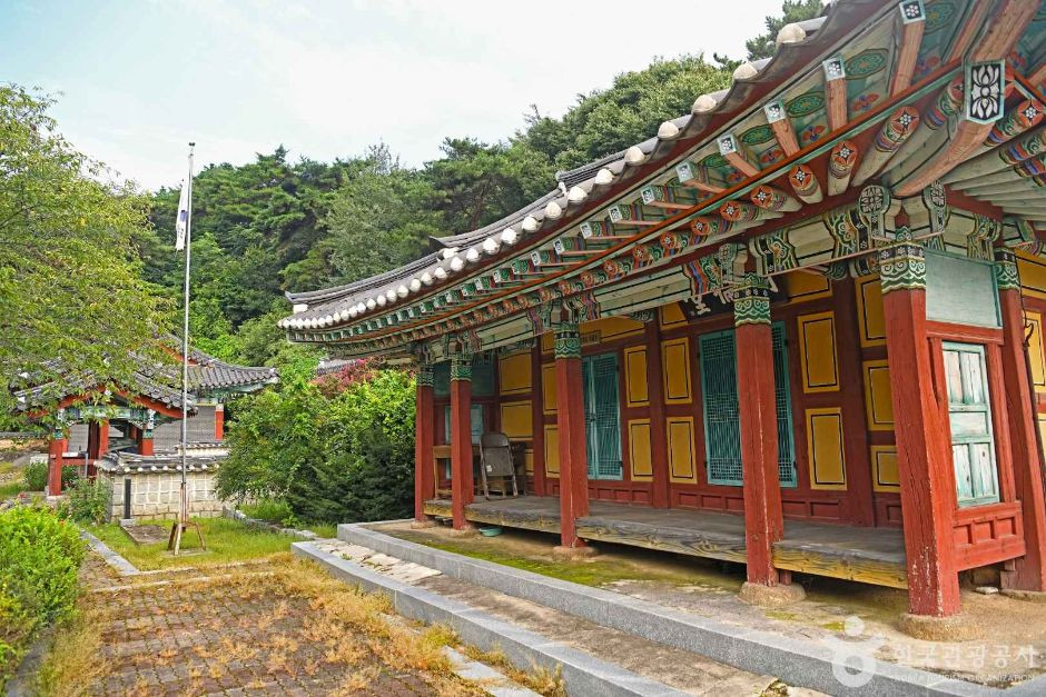용안향교 여행 추천 - 로드트립