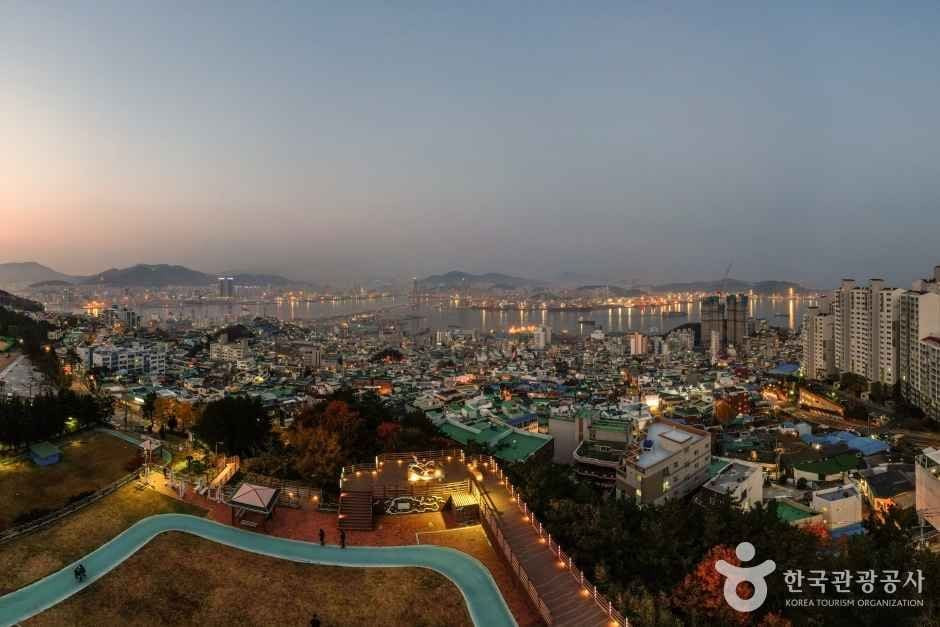 청학배수지 전망대 여행 추천 - 로드트립