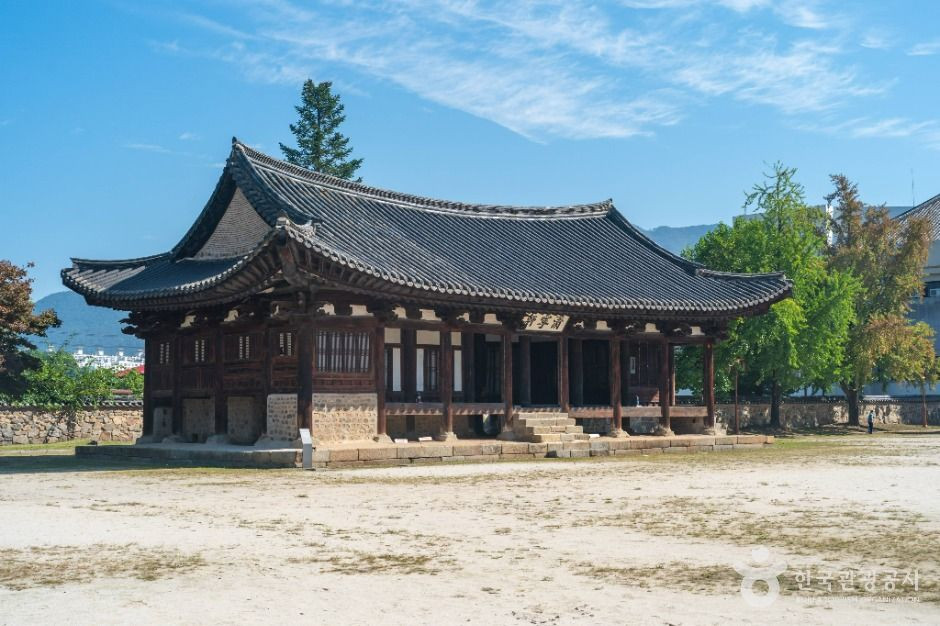 충주 관아공원 여행 추천 - 로드트립