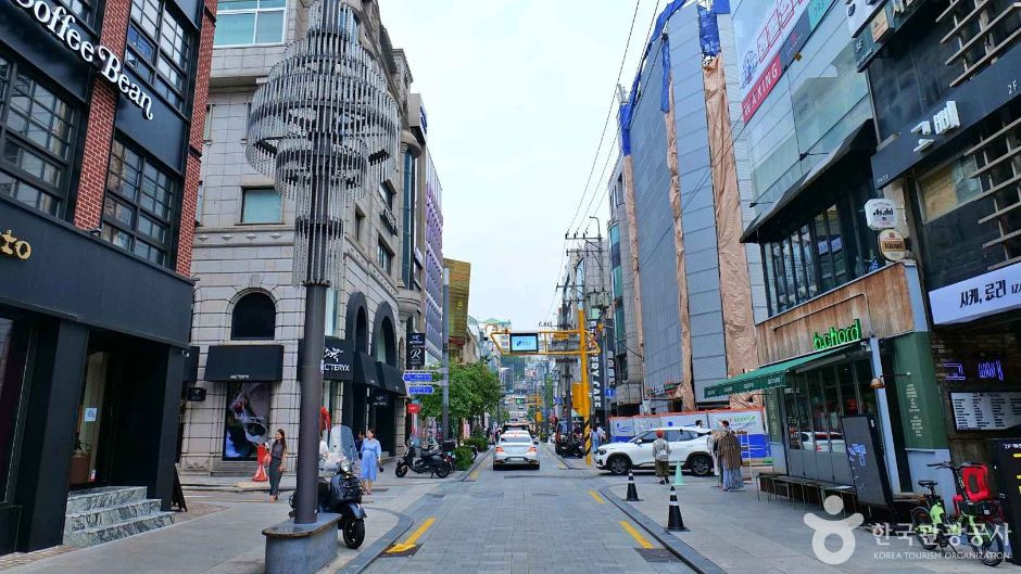 압구정 로데오거리 여행 추천 - 로드트립
