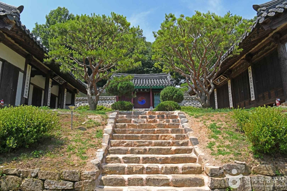 용문서원 여행 추천 - 로드트립