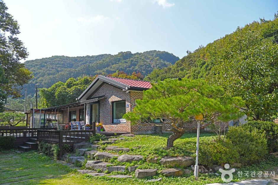 금강아트센터 여행 추천 - 로드트립