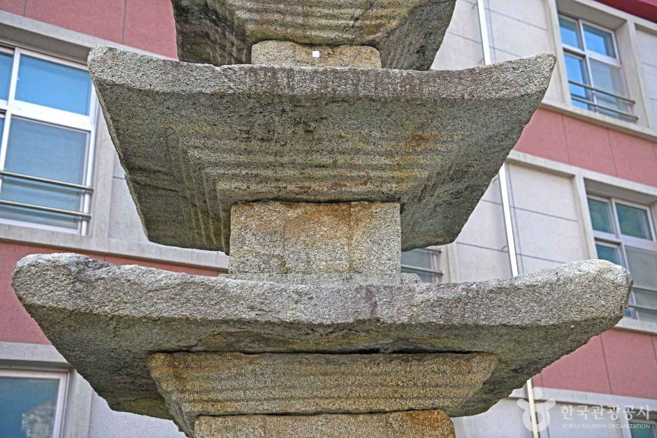 순화리 삼층석탑 여행 추천 - 로드트립