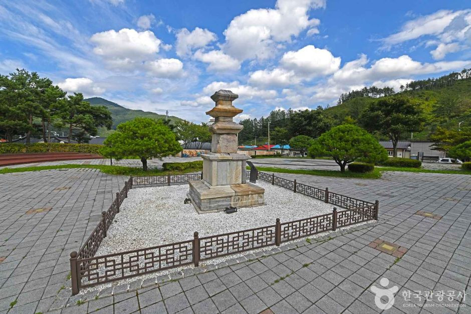 본적사지3층석탑 여행 추천 - 로드트립