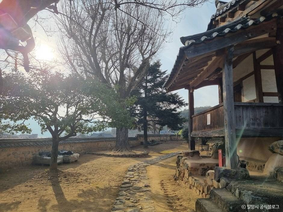 밀양향교 여행 추천 - 로드트립