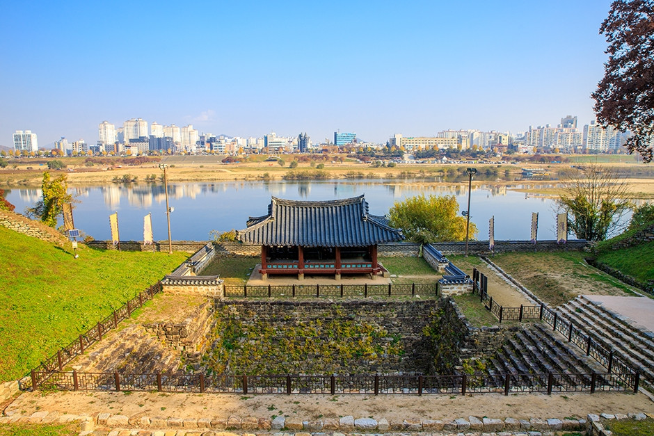 공산성연지 여행 추천 - 로드트립