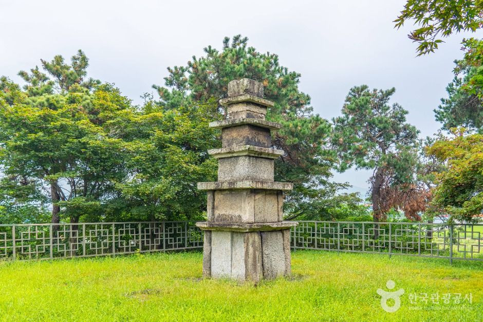 안성도기동삼층석탑 여행 추천 - 로드트립