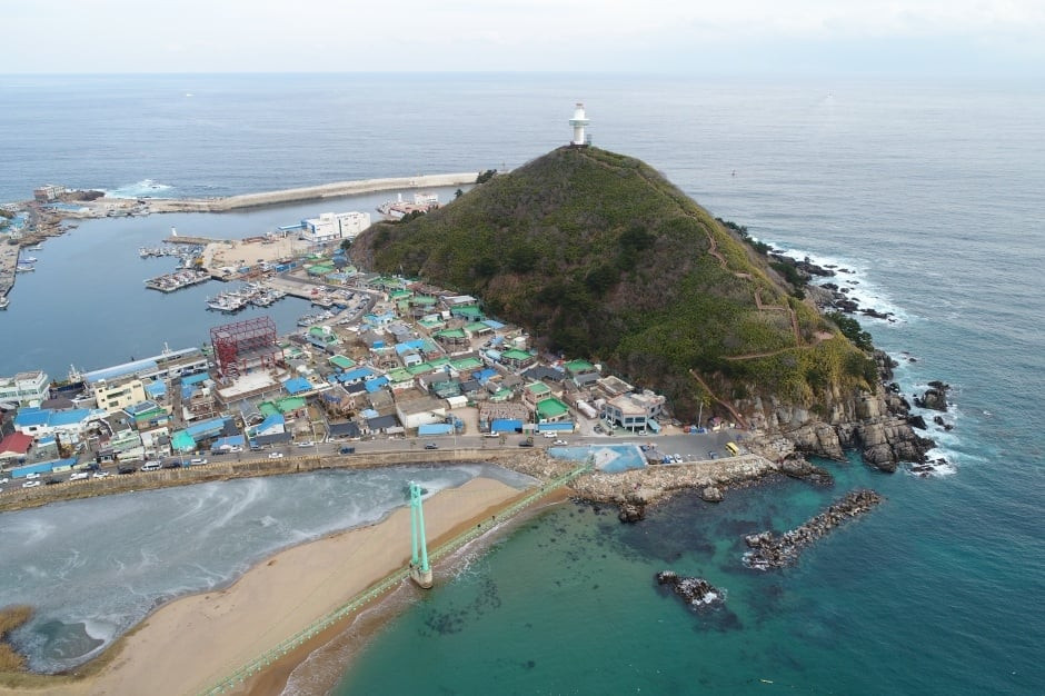 죽도산 퇴적암 (경북 동해안 국가지질공원) 여행 추천 - 로드트립