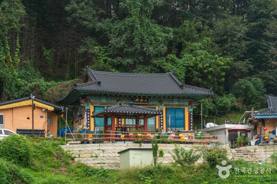 봉학사(충주) 여행 추천 - 로드트립