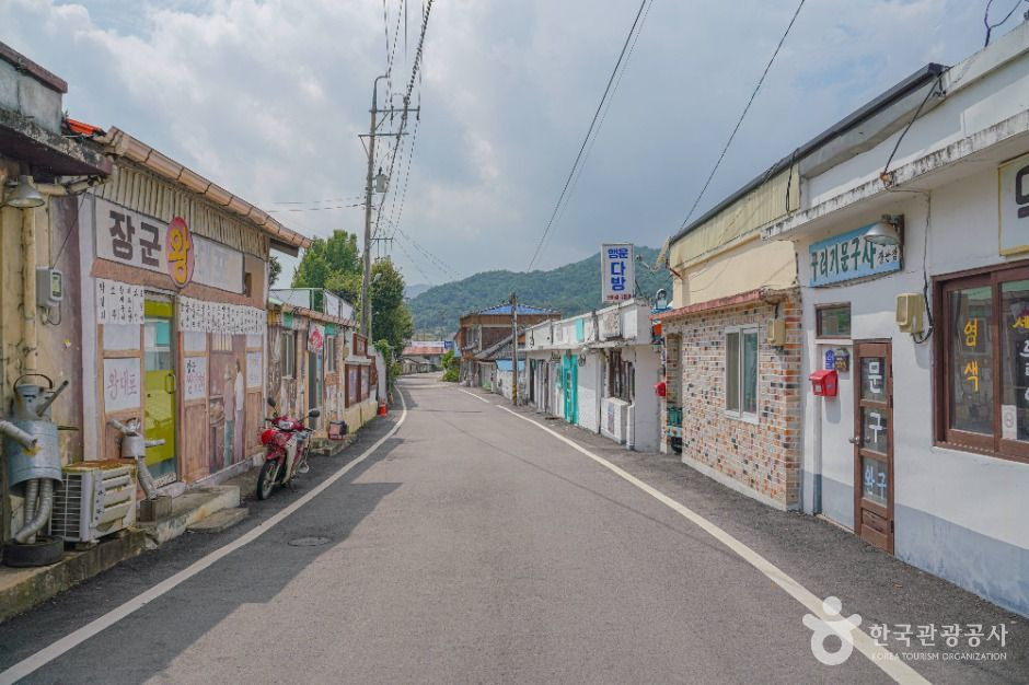 득량역 추억의 거리 여행 추천 - 로드트립