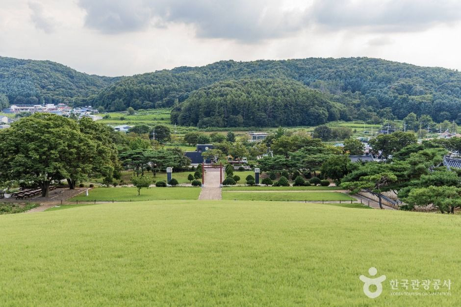 파주 윤관장군묘 여행 추천 - 로드트립