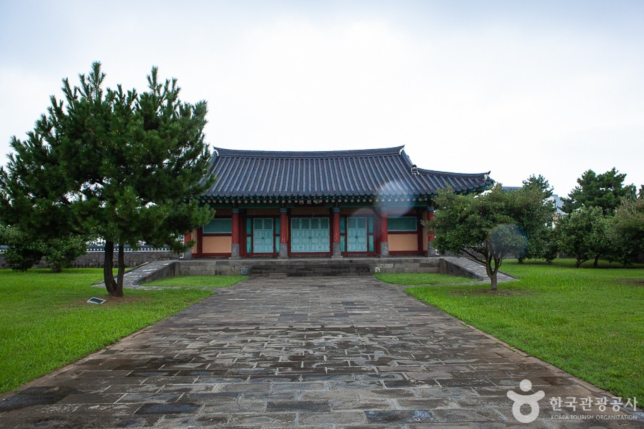 조천만세동산 여행 추천 - 로드트립