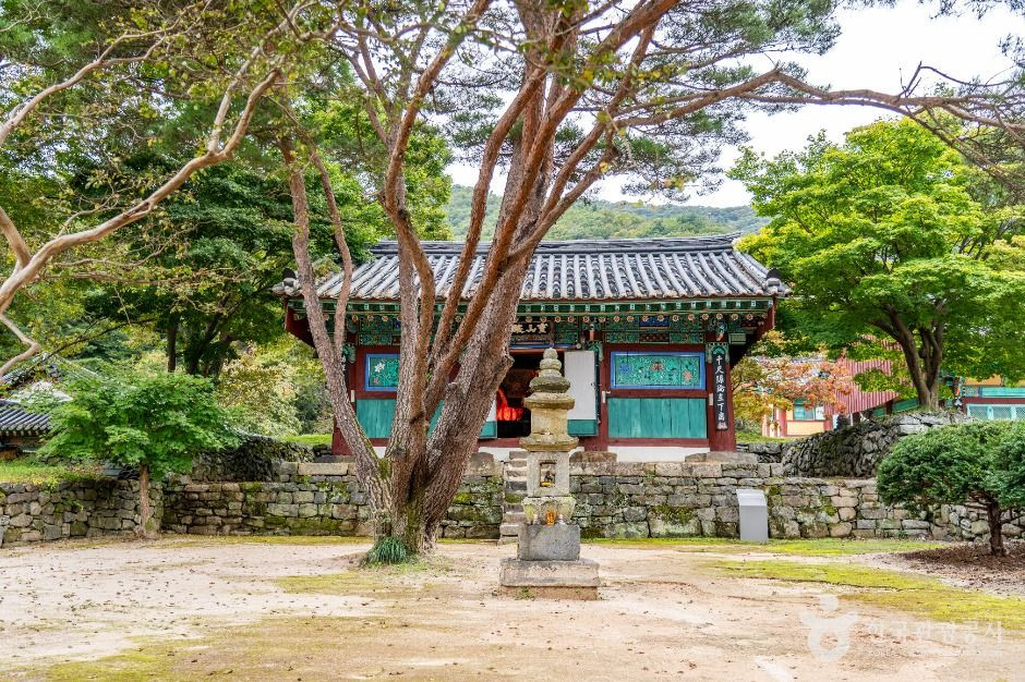 무량사(부여) 여행 추천 - 로드트립