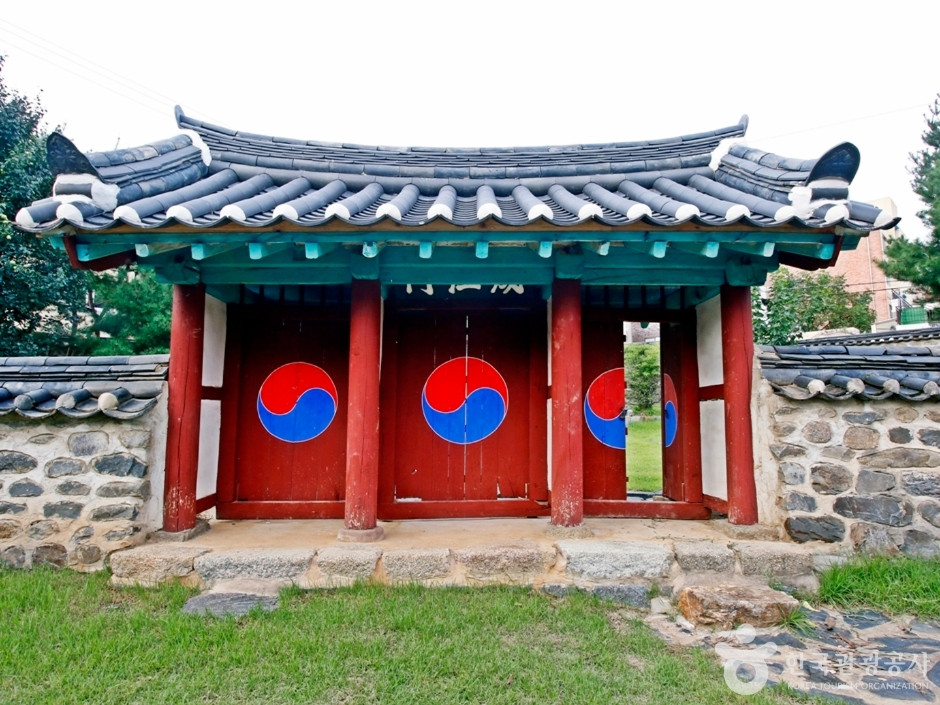 문충사 여행 추천 - 로드트립
