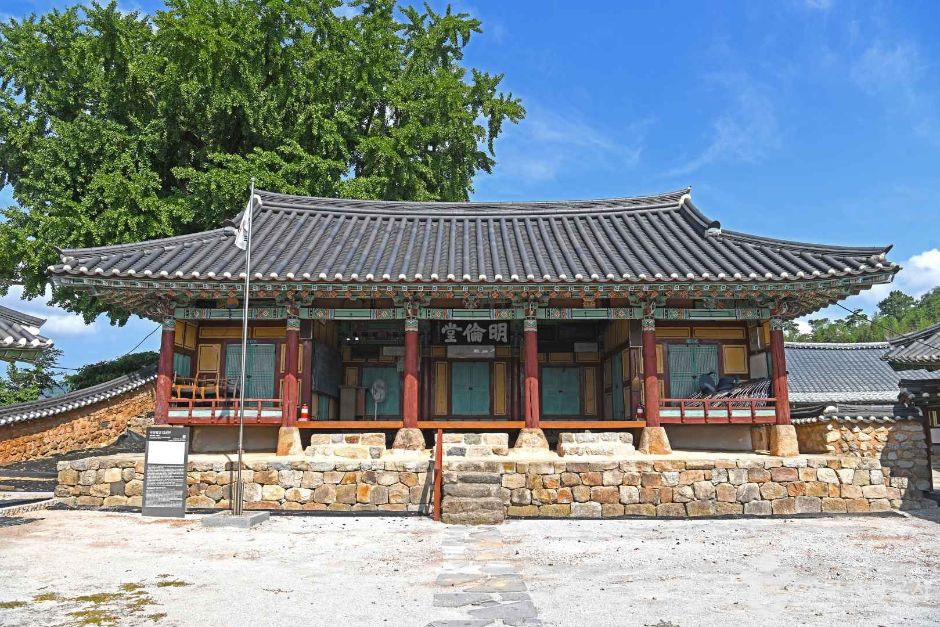 무장향교 여행 추천 - 로드트립