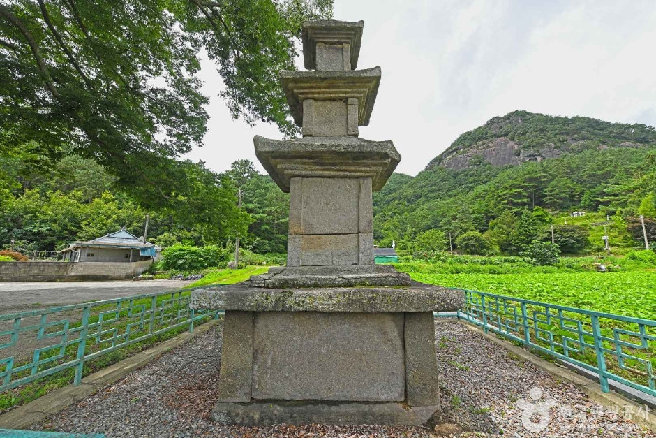 한산사지삼층석탑 여행 추천 - 로드트립