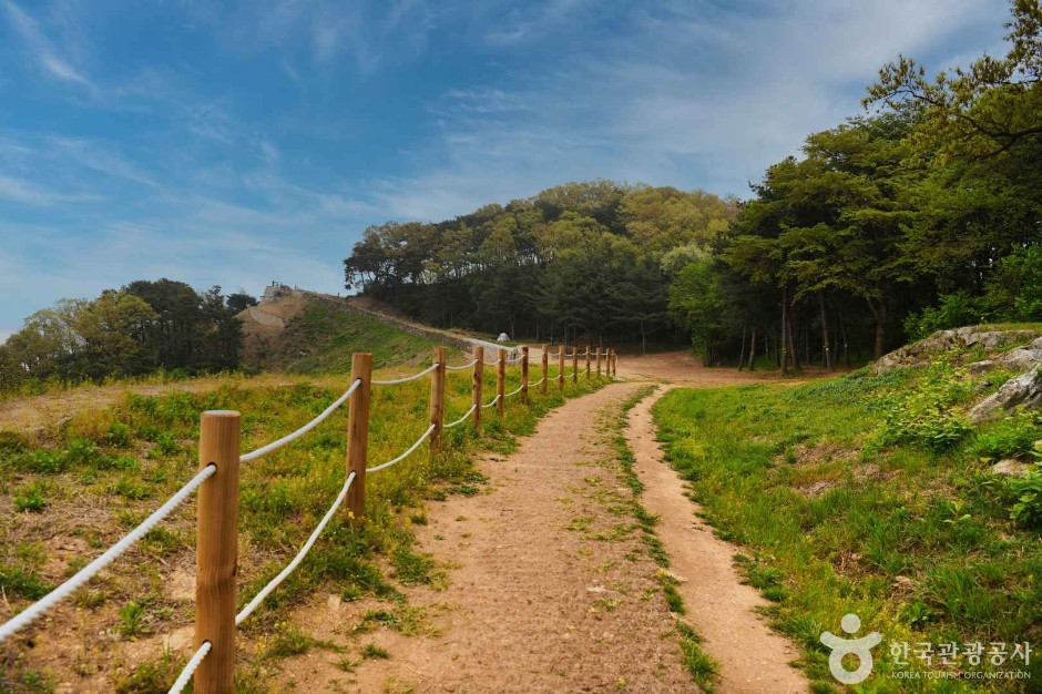 오산 독산성과 세마대지 여행 추천 - 로드트립