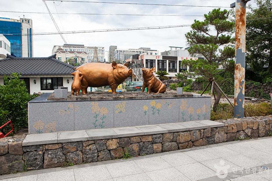 흑돼지거리 여행 추천 - 로드트립