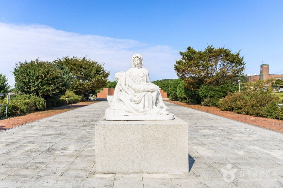 여산 숲정이 순교성지 여행 추천 - 로드트립