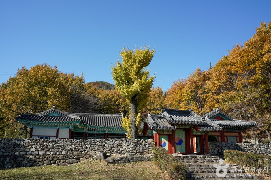 경충사(정기룡장군유허지) 여행 추천 - 로드트립