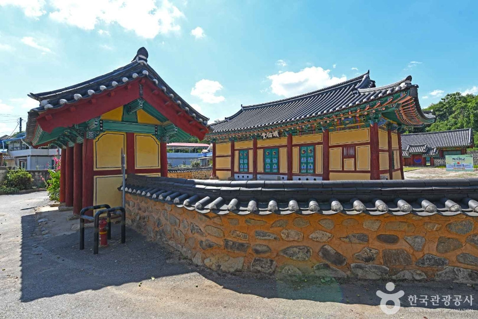 옥천 청산향교 여행 추천 - 로드트립