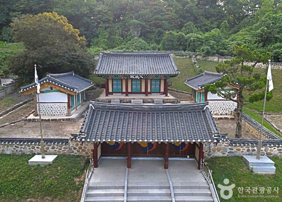 진천향교 여행 추천 - 로드트립