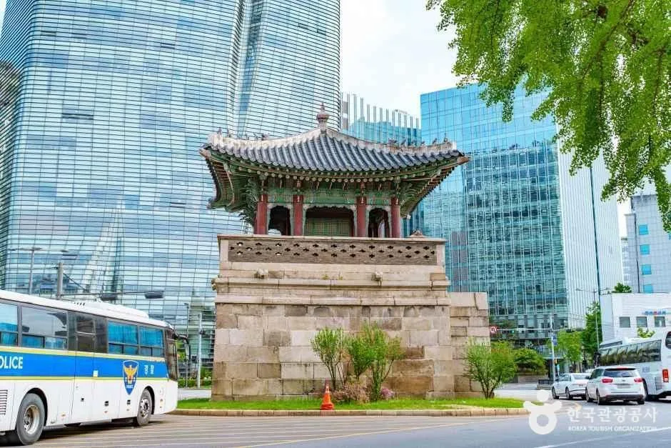 동십자각 여행 추천 - 로드트립