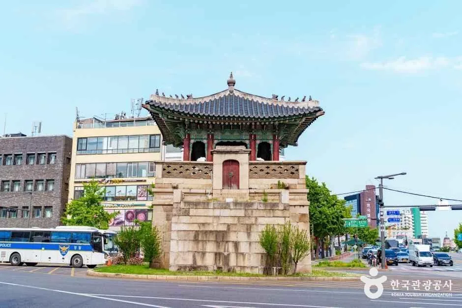 동십자각 여행 추천 - 로드트립