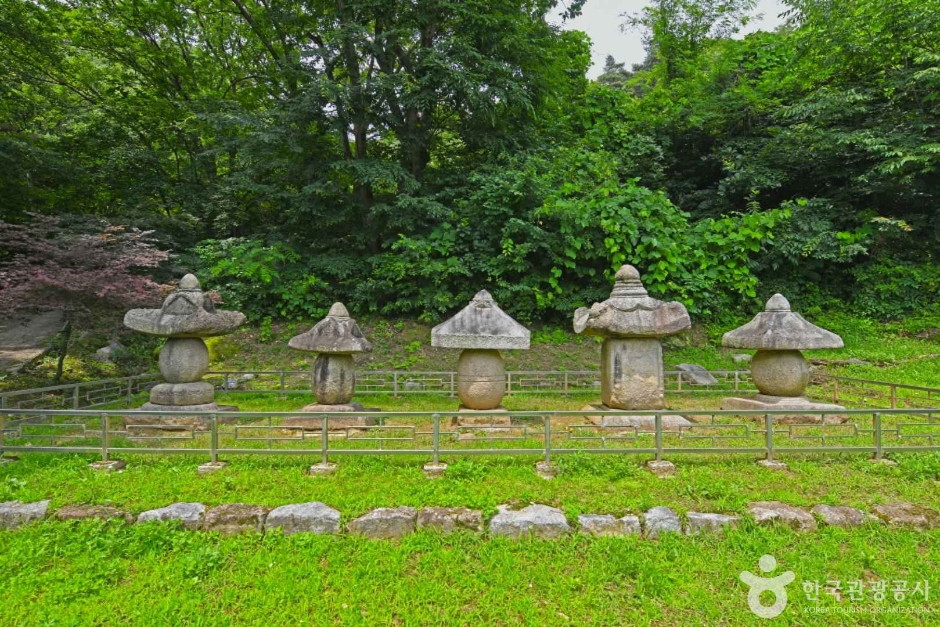괴산 백운사 승탑군 여행 추천 - 로드트립
