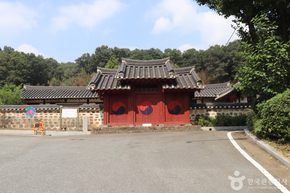 회덕향교 여행 추천 - 로드트립