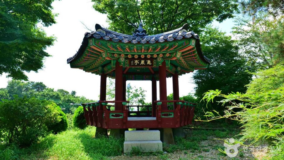 구암서원 터(구암정) 여행 추천 - 로드트립