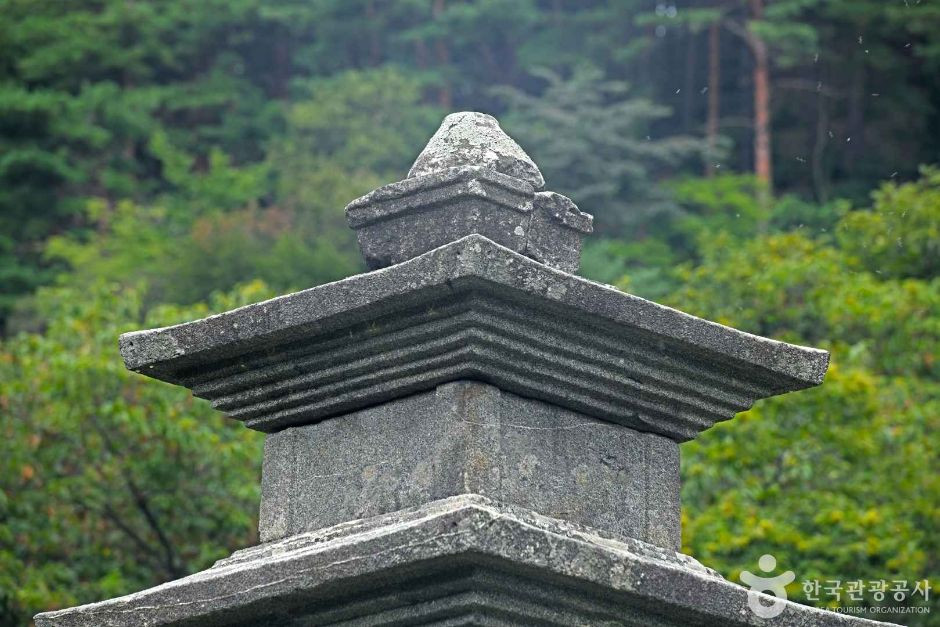 양양 진전사지 삼층석탑 여행 추천 - 로드트립