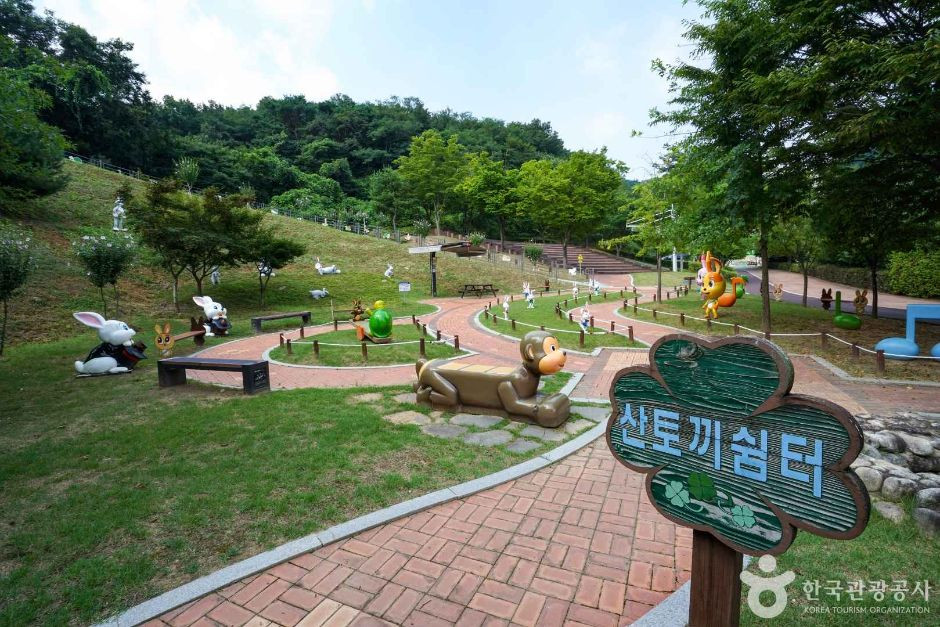 산토끼 노래동산 여행 추천 - 로드트립
