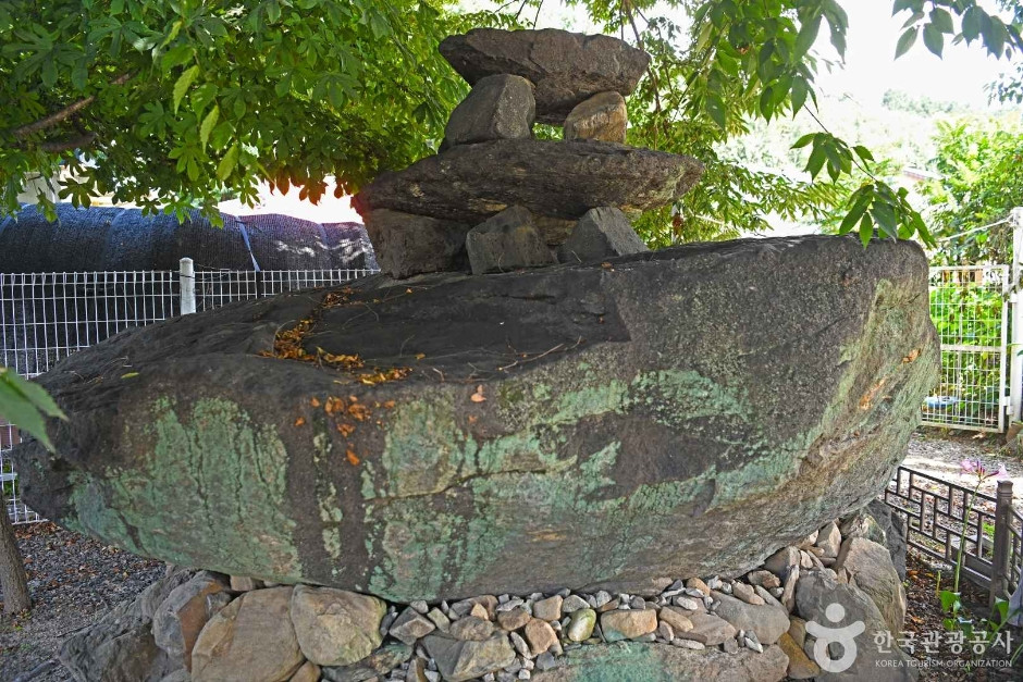 충주 조동리 지석묘 여행 추천 - 로드트립