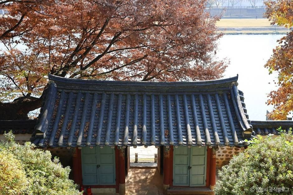 아랑각 여행 추천 - 로드트립