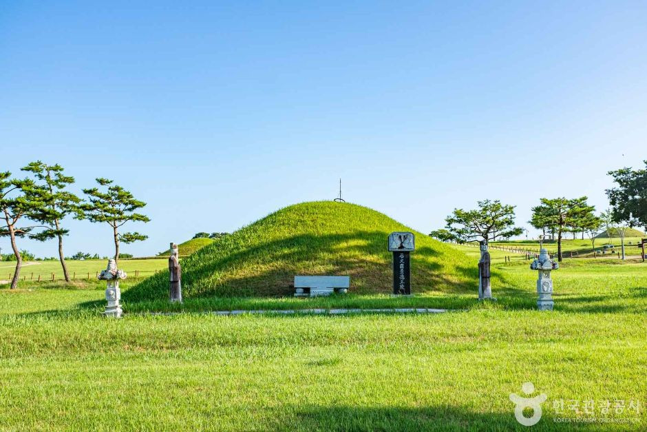 의성 경덕왕릉 여행 추천 - 로드트립