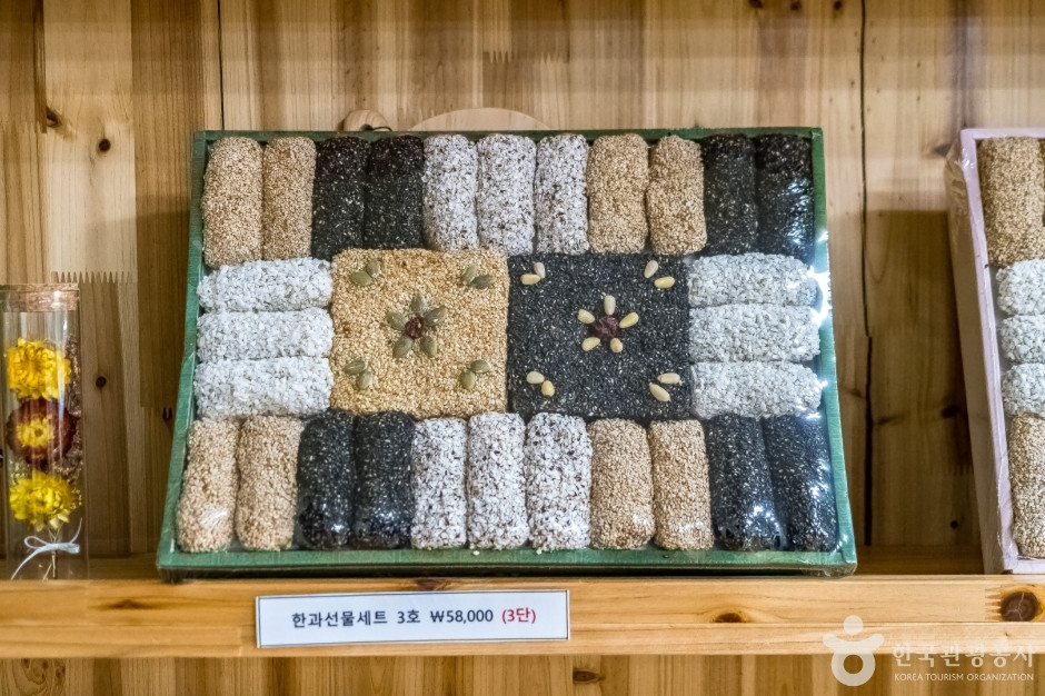 강릉 모래내 한과마을(갈골한과) 여행 추천 - 로드트립