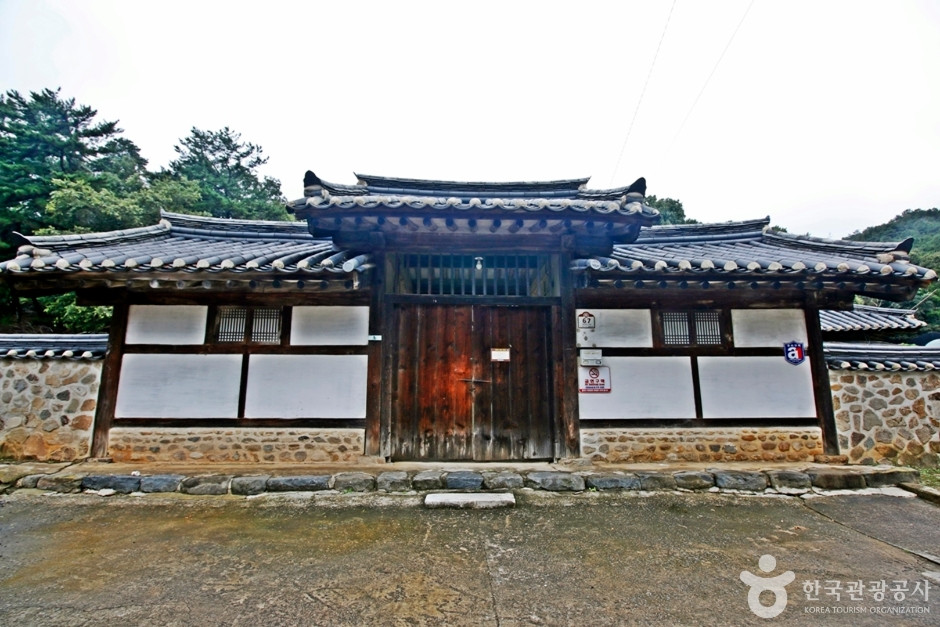 창계숭절사 여행 추천 - 로드트립