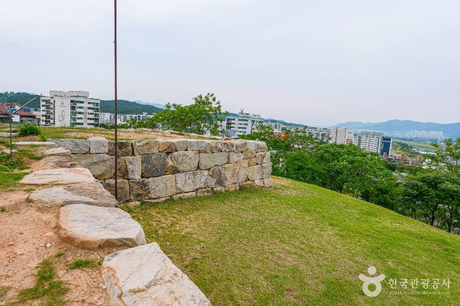 울산 경상좌도병영성 여행 추천 - 로드트립