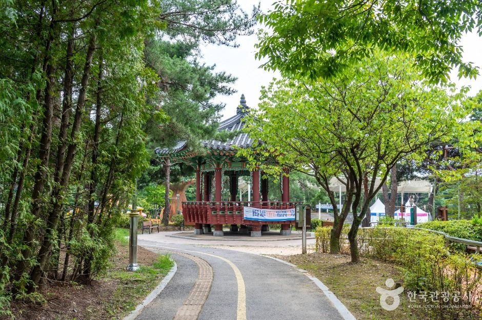 문원체육공원 여행 추천 - 로드트립