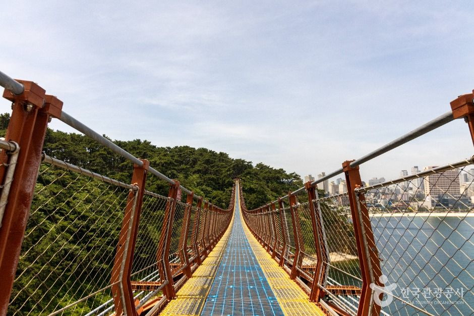 대왕암공원 출렁다리 여행 추천 - 로드트립