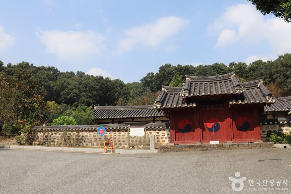 회덕향교 여행 추천 - 로드트립