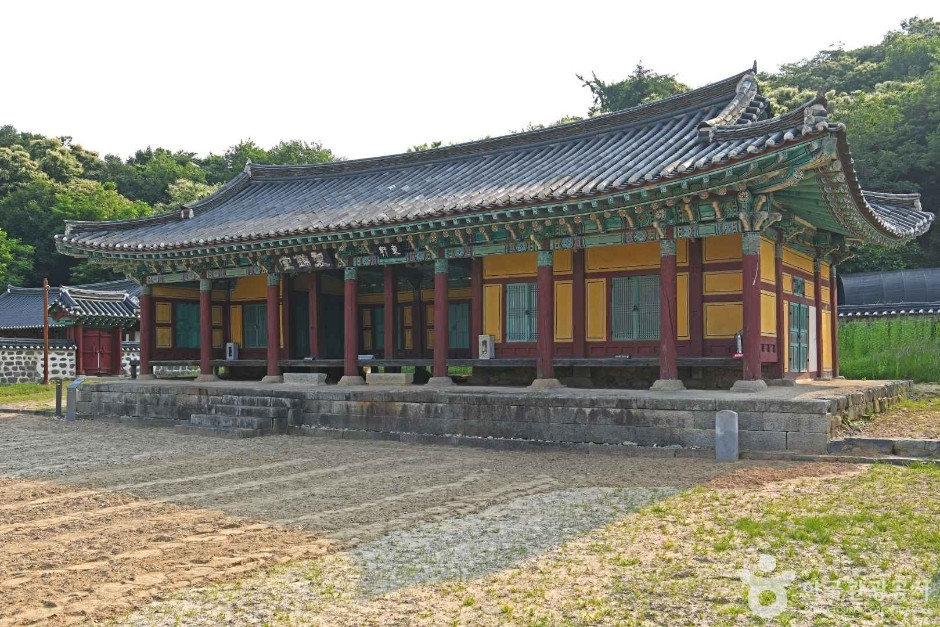 홍산동헌 여행 추천 - 로드트립