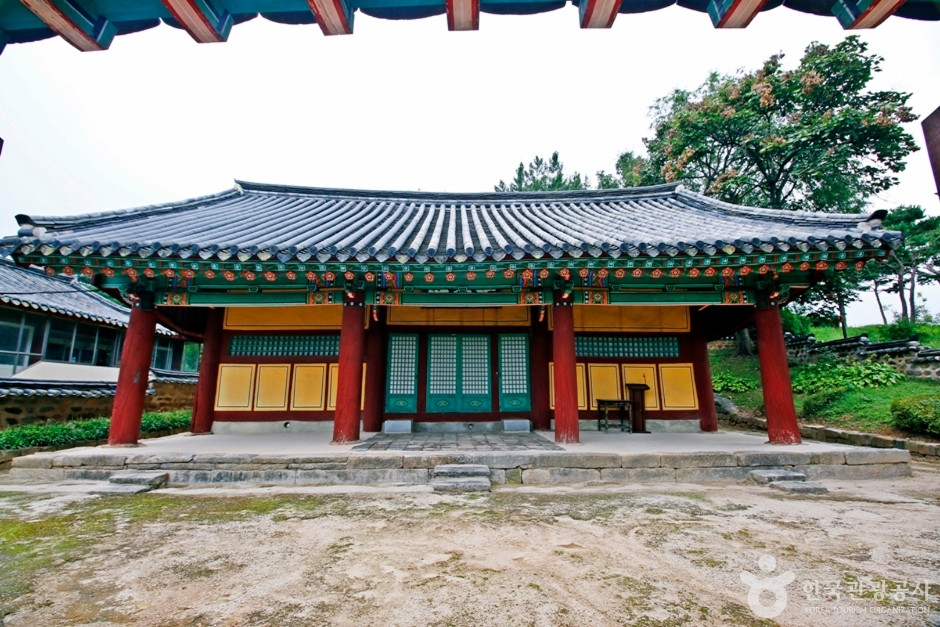 진잠향교 여행 추천 - 로드트립