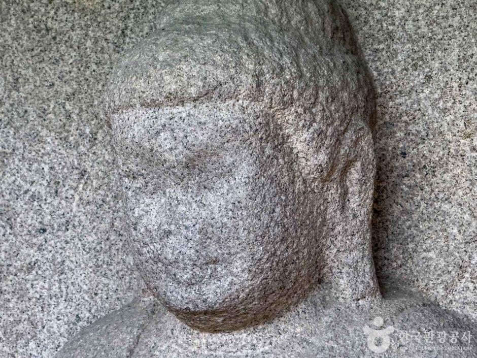 청도 합천리 석조아미타여래입상 여행 추천 - 로드트립