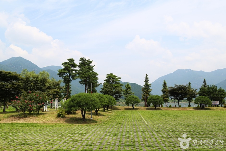 달무리수변공원 여행 추천 - 로드트립