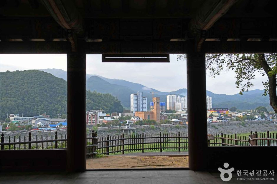금강정 여행 추천 - 로드트립